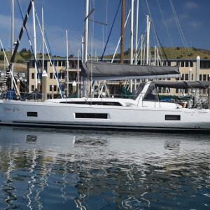 There are many variations of marine covers and Compass Canvas offers them all; from sail covers to cockpit covers to winch covers to full boat covers. Beneteau Oceanis 46 Stackpack Sail Cover