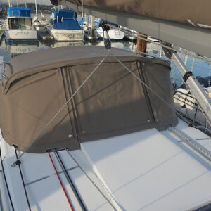 Window covers extends the life of your windows. They act as protection from scratches, dust, dirt, and sun. Jeneau 34 Dodger -Window Covers